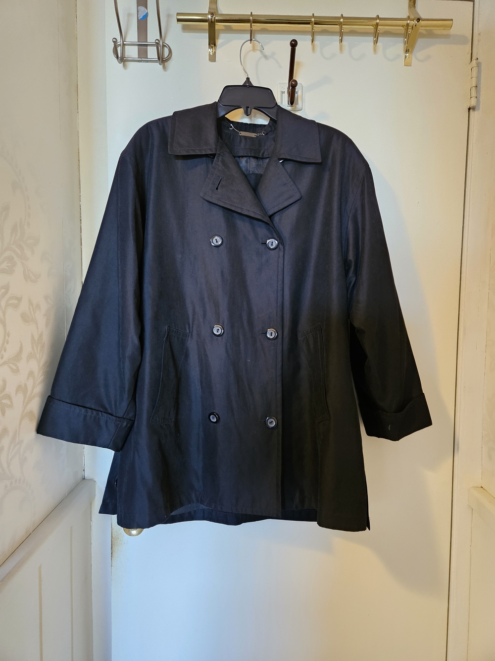 Loudon Fog Classic Double-Breasted Women's Coat - Black